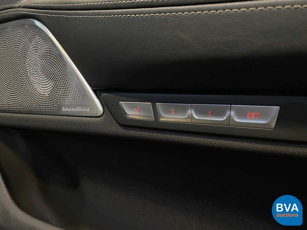 BMW M760Li xDrive 6.6 V12 609pk 7-Serie 2017, RK-020-X