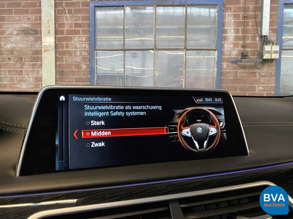 BMW M760Li xDrive 6.6 V12 609pk 7-Serie 2017, RK-020-X