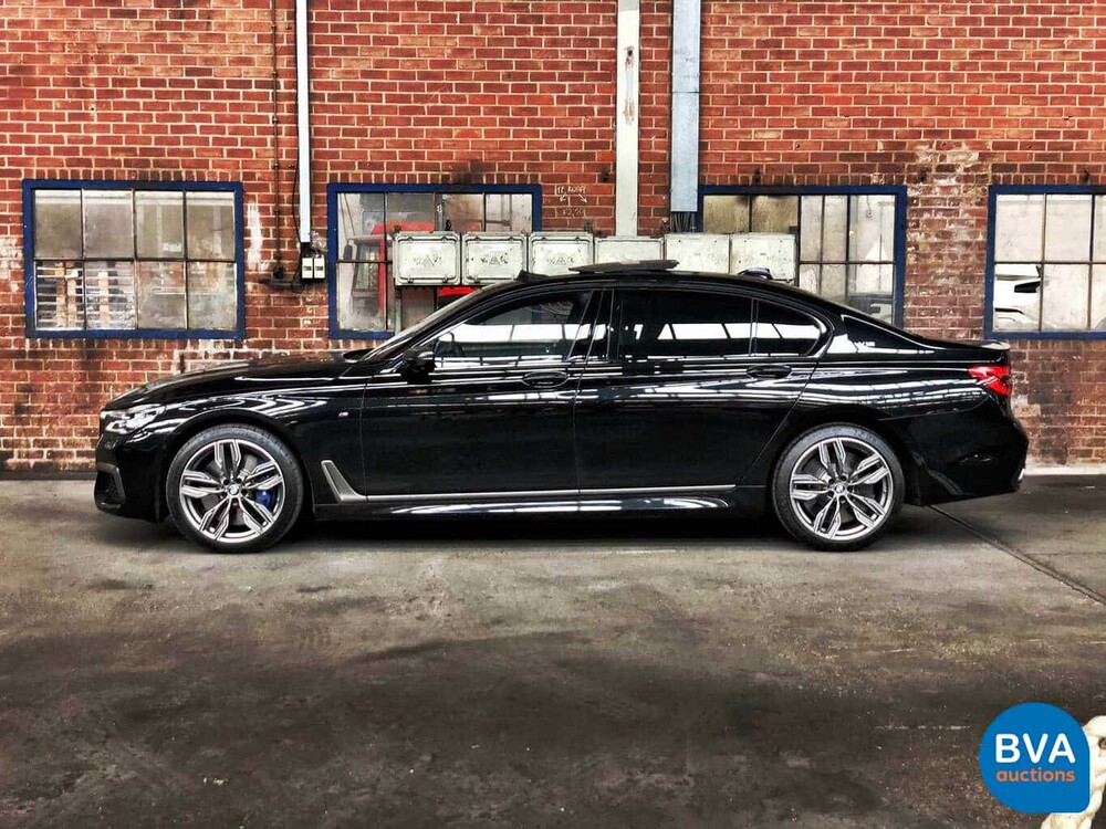 BMW M760Li xDrive 6.6 V12 609pk 7-Serie 2017, RK-020-X