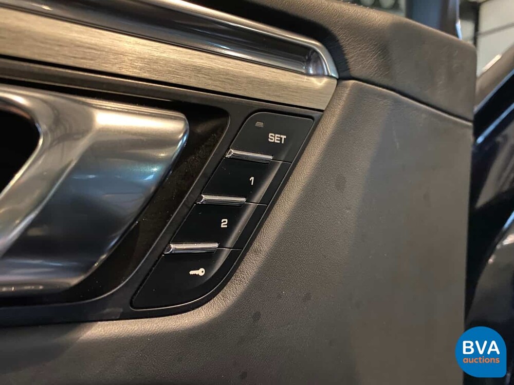 Porsche Macan Turbo 400pk 2015 SportChrono 