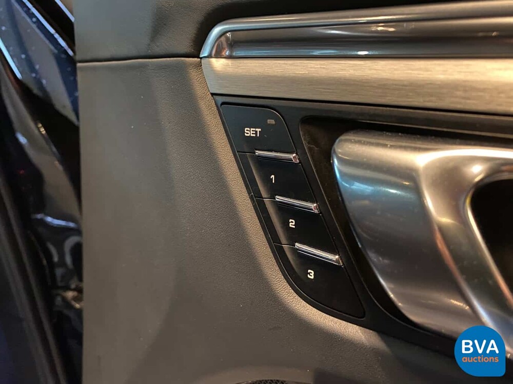 Porsche Macan Turbo 400pk 2015 SportChrono 