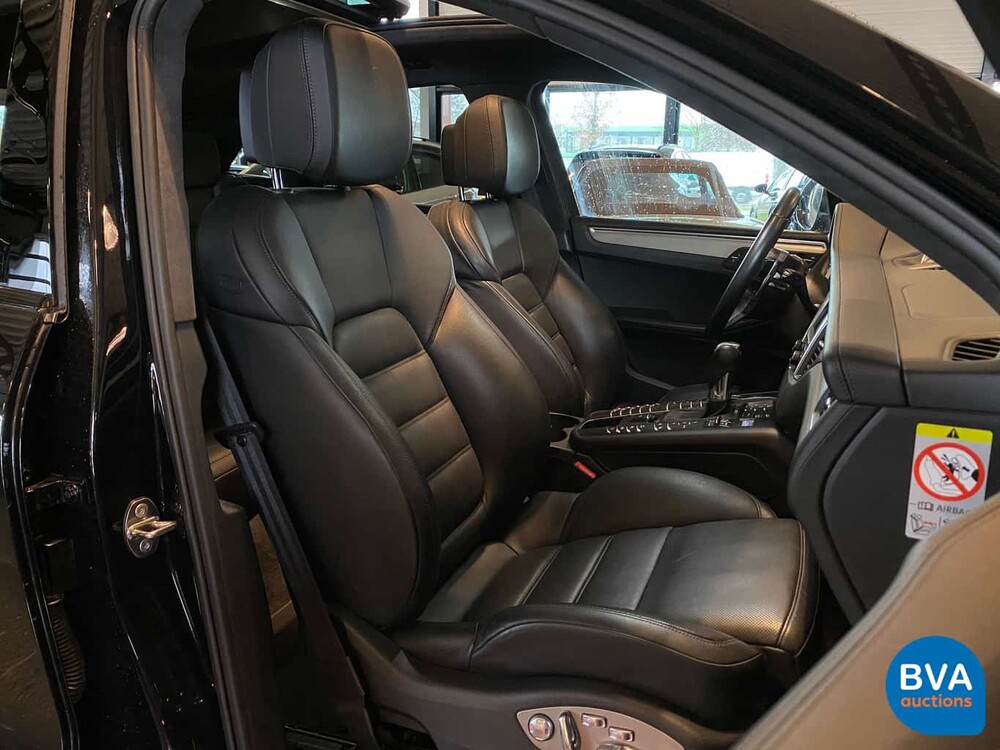 Porsche Macan Turbo 400pk 2015 SportChrono 