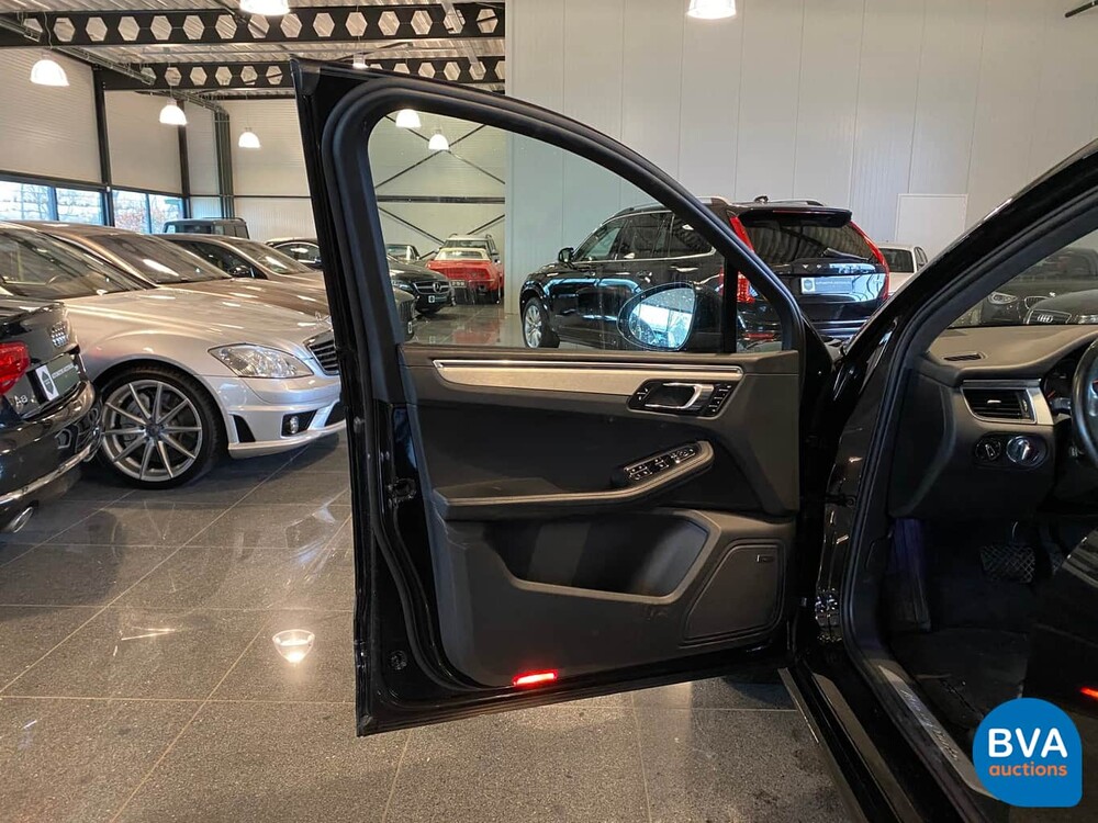 Porsche Macan Turbo 400pk 2015 SportChrono 