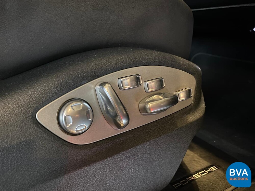 Porsche Macan Turbo 400pk 2015 SportChrono 