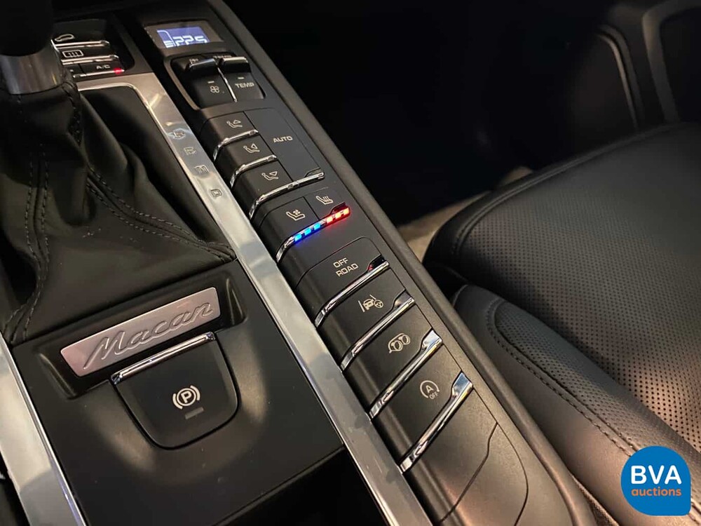 Porsche Macan Turbo 400pk 2015 SportChrono 