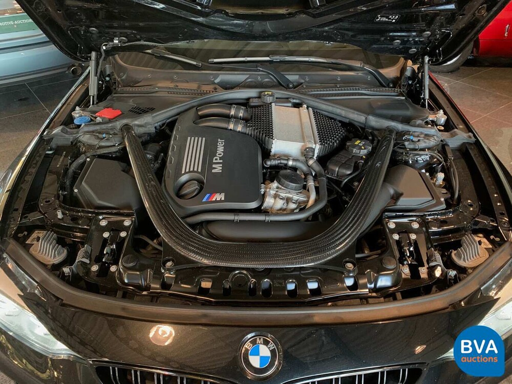 BMW M4 Competition 450pk Drivelogic Coupe 4-serie 2018 M-Performance