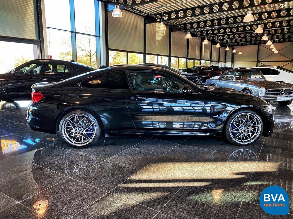 BMW M4 Competition 450pk Drivelogic Coupe 4-serie 2018 M-Performance