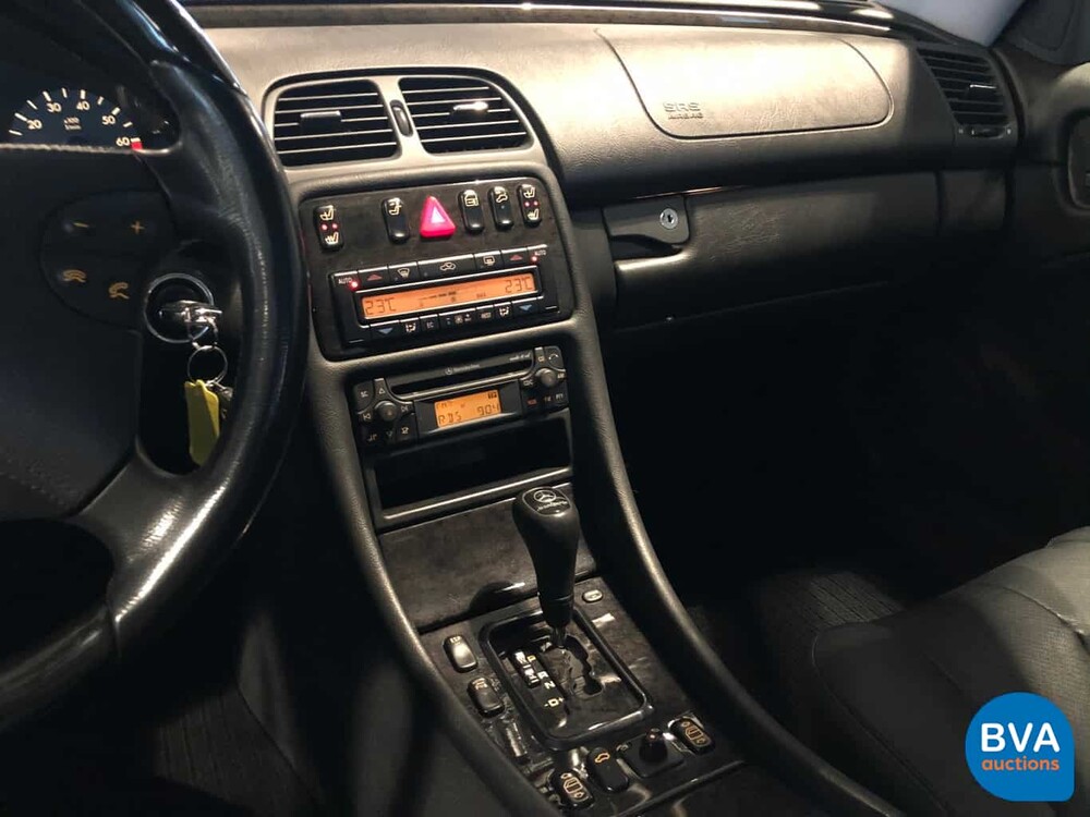 Mercedes-Benz CLK320 Coupé V6 218pk 2000, NF-660-S