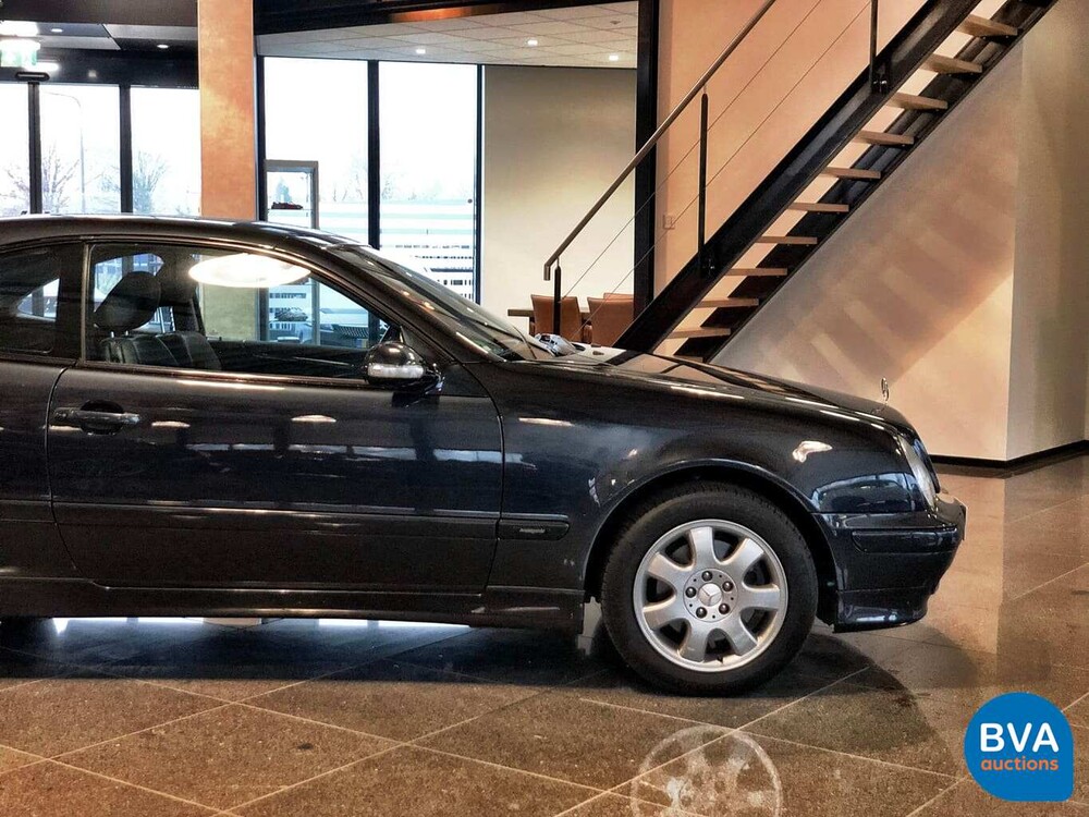 Mercedes-Benz CLK320 Coupé V6 218pk 2000, NF-660-S