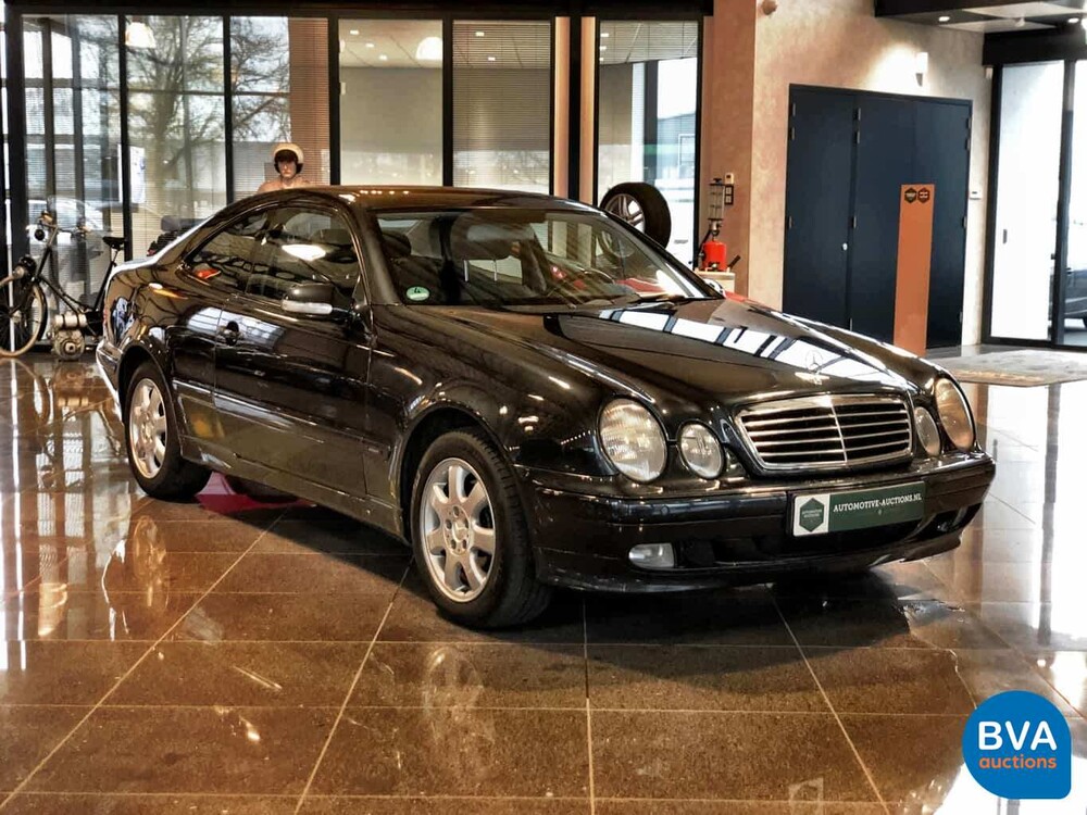 Mercedes-Benz CLK320 Coupé V6 218pk 2000, NF-660-S