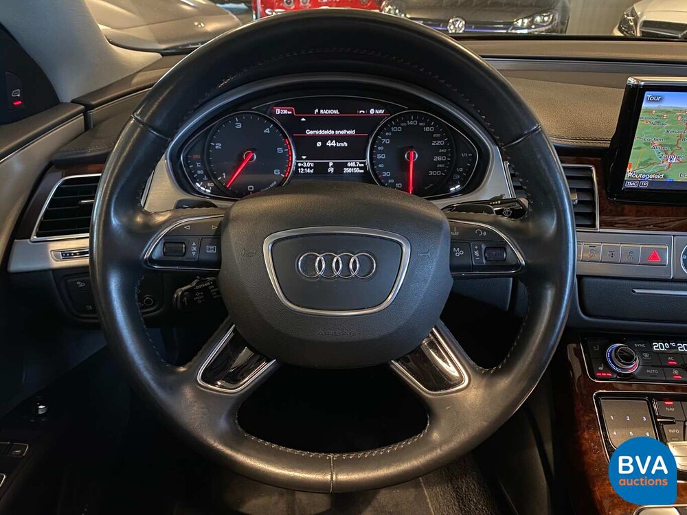 Audi A8 4.2 TDI Exclusive Quattro V8 351pk 2012, NV-676-J