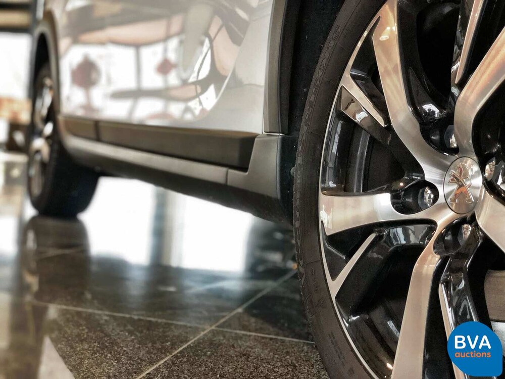 Peugeot 2008 1.2 PureTech Allure GT-Line 110PK 2018, J-594-KG