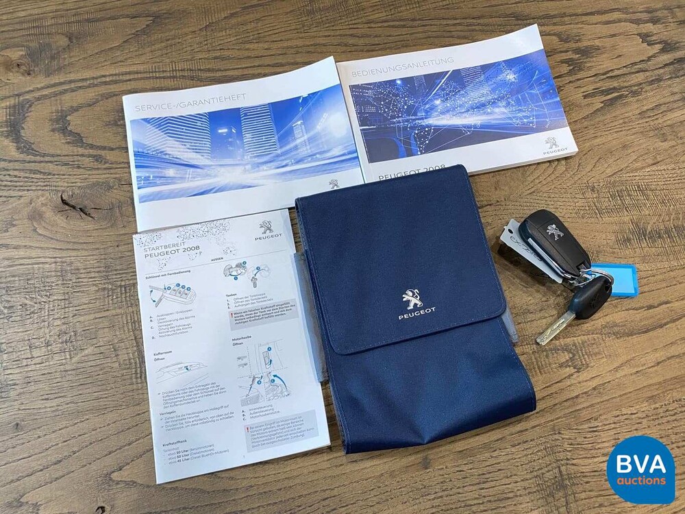 Peugeot 2008 1.2 PureTech Allure GT-Line 110PK 2018, J-594-KG
