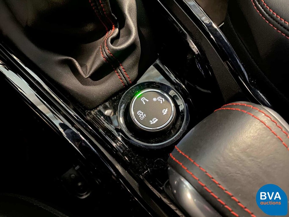 Peugeot 2008 1.2 PureTech Allure GT-Line 110PK 2018, J-594-KG