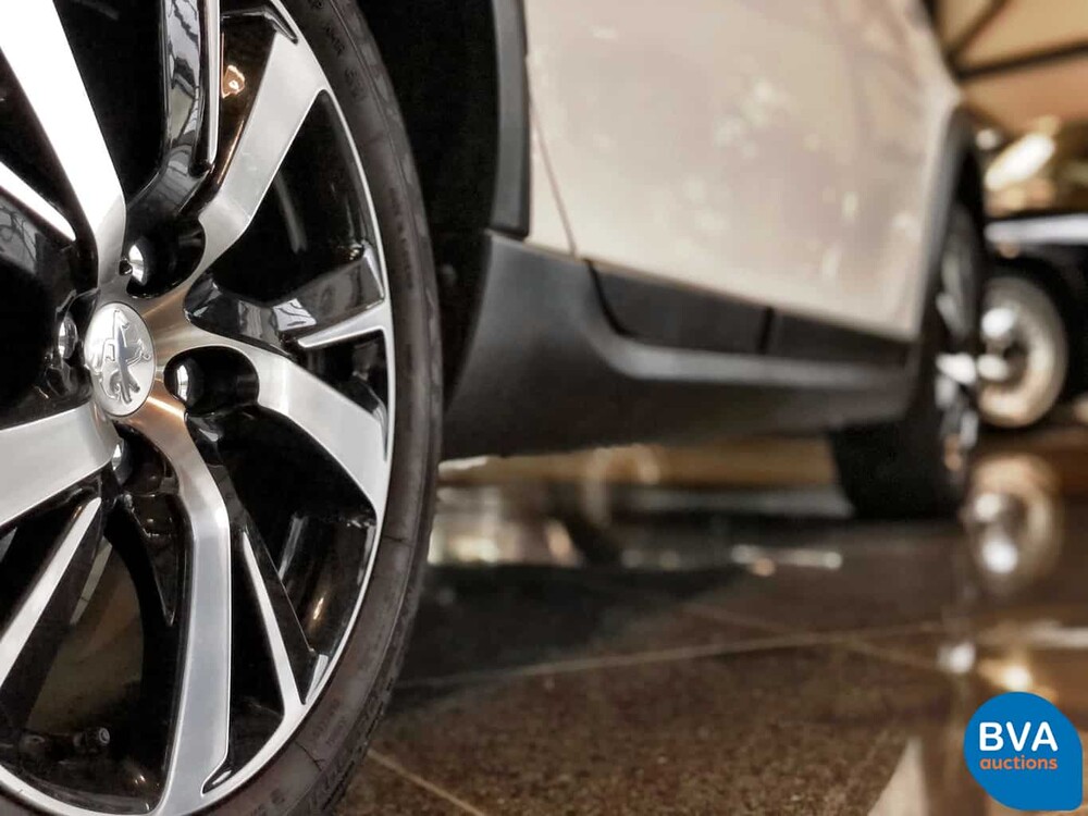 Peugeot 2008 1.2 PureTech Allure GT-Line 110PK 2018, J-594-KG