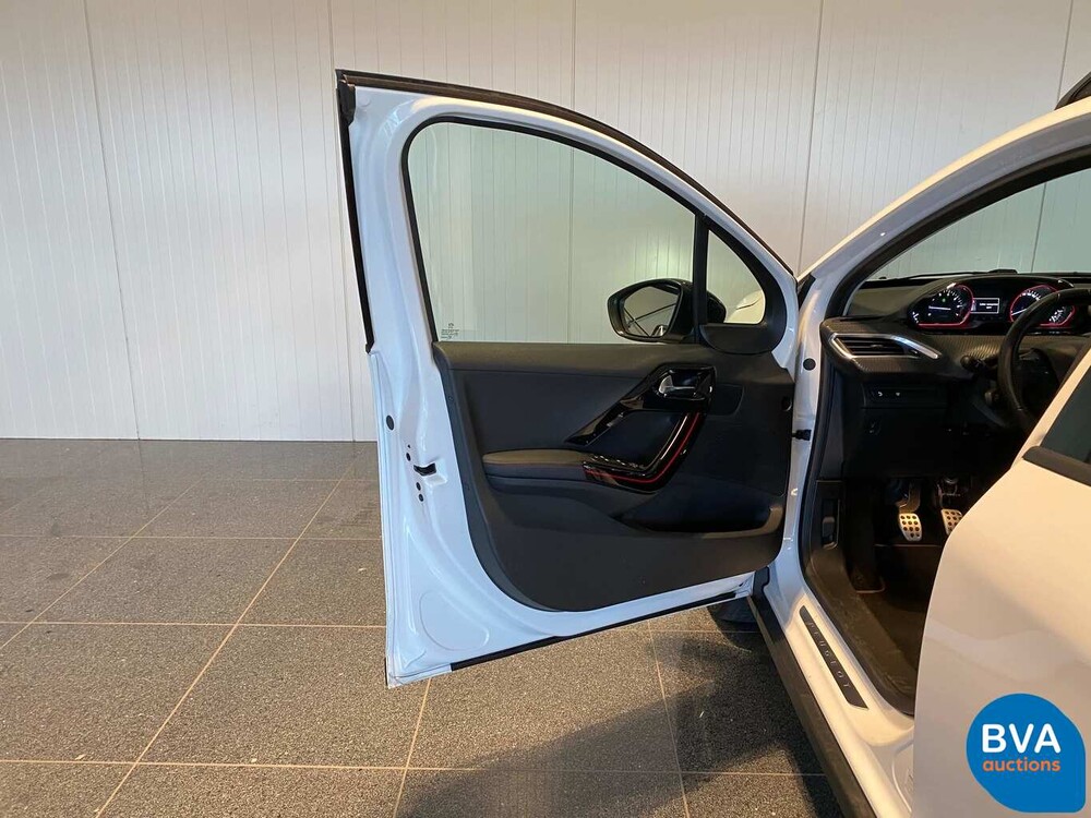 Peugeot 2008 1.2 PureTech Allure GT-Line 110PK 2018, J-594-KG