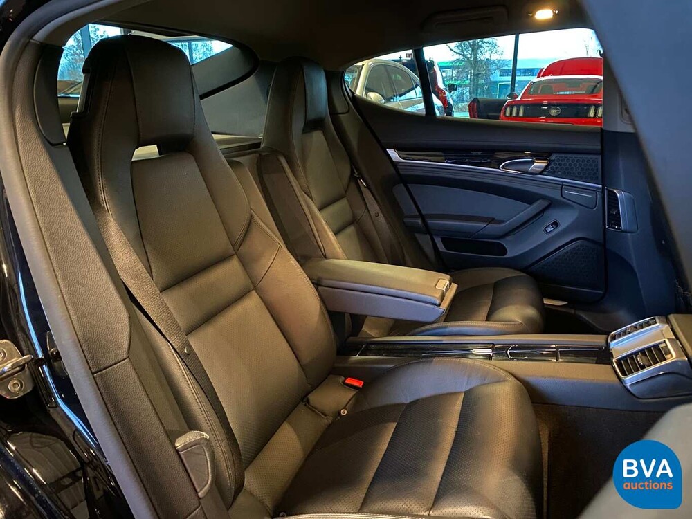 Porsche Panamera Sport 300pk MY-2016 FACELIFT