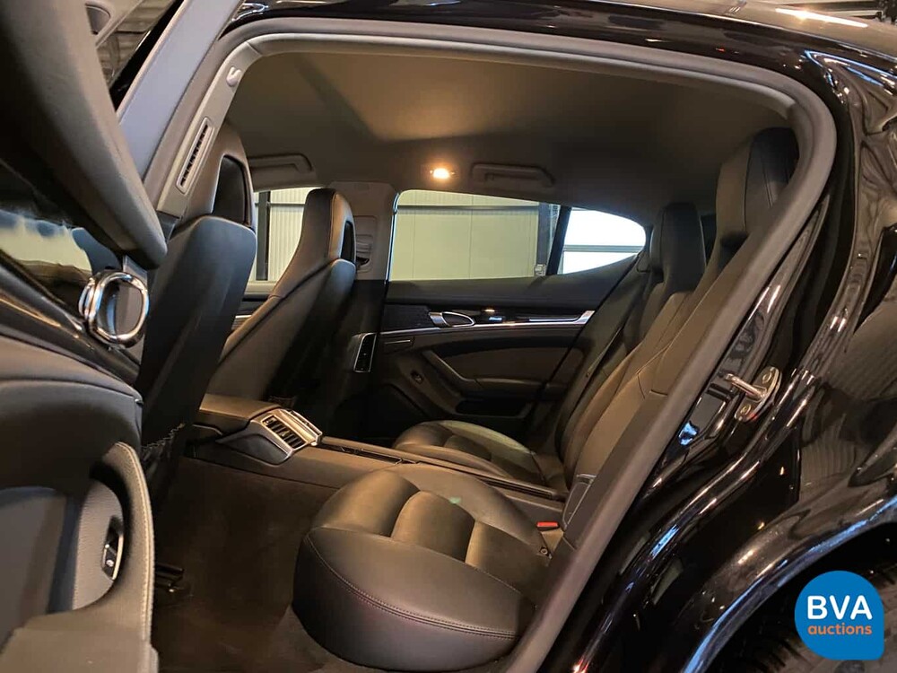 Porsche Panamera Sport 300pk MY-2016 FACELIFT