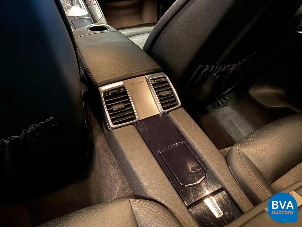 Porsche Panamera Sport 300pk MY-2016 FACELIFT