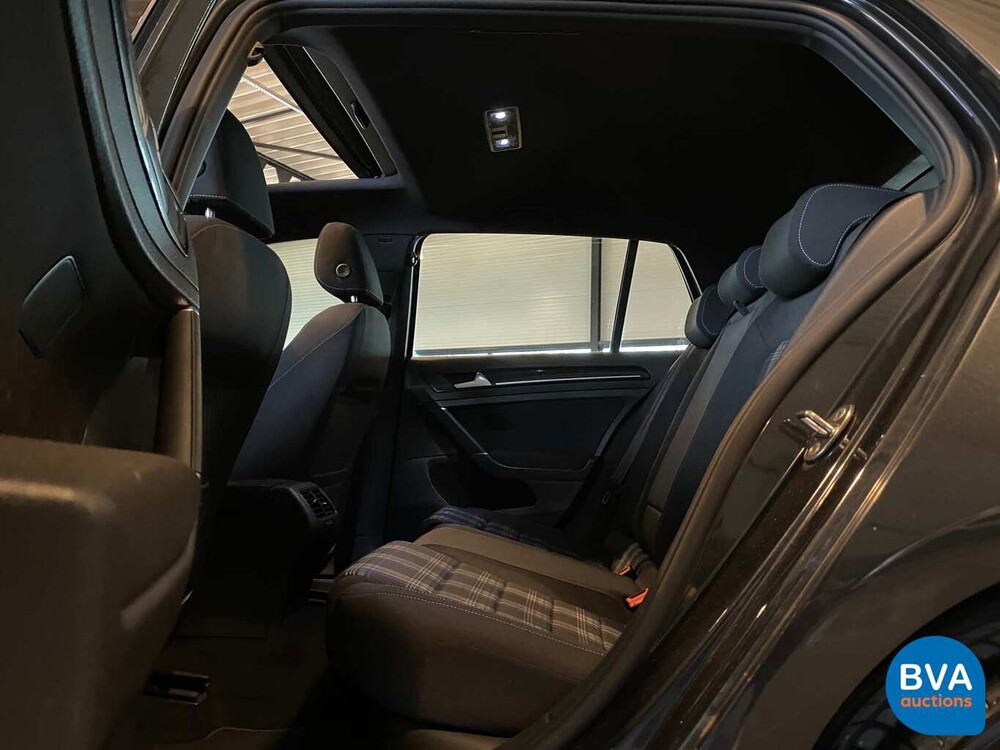 Volkswagen Golf GTE 1.4 TSI 204pk 2015, -ORG NL- HN-448-L