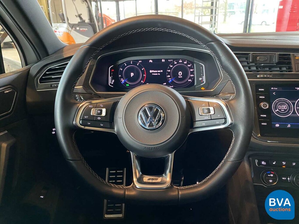 Volkswagen Tiguan 2.0 TSI 4Motion Highline R-Line 190pk 2020 -GARANTIE-, J-851-VP