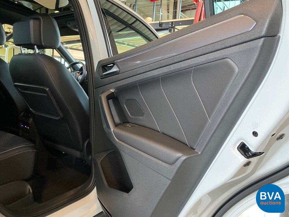 Volkswagen Tiguan 2.0 TSI 4Motion Highline R-Line 190pk 2020 -GARANTIE-, J-851-VP