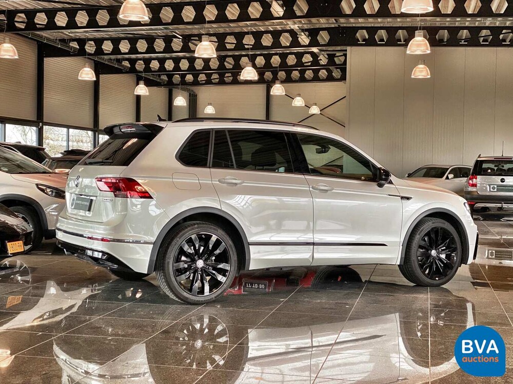 Volkswagen Tiguan 2.0 TSI 4Motion Highline R-Line 190pk 2020 -GARANTIE-, J-851-VP
