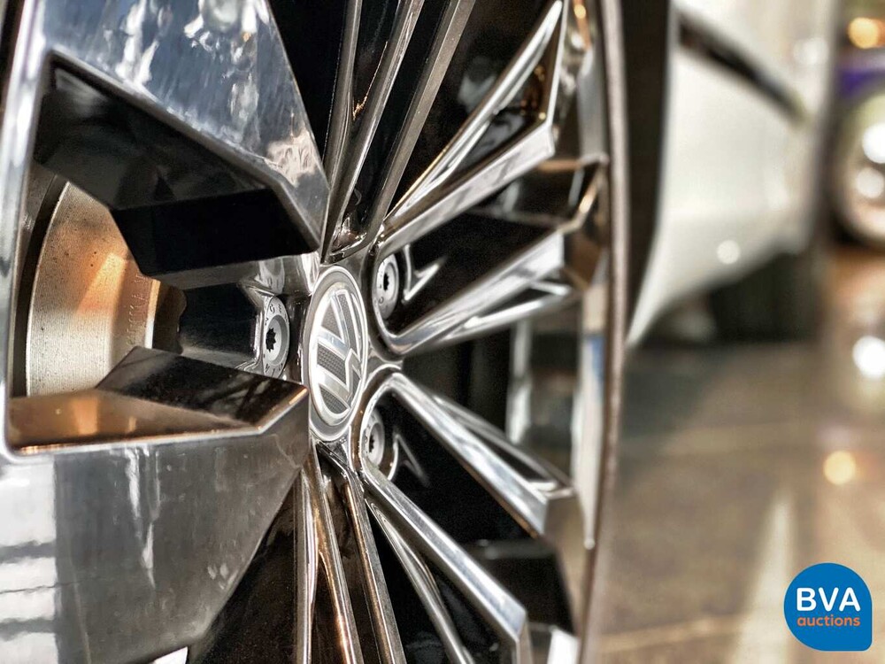 Volkswagen Tiguan 2.0 TSI 4Motion Highline R-Line 190pk 2020 -GARANTIE-, J-851-VP