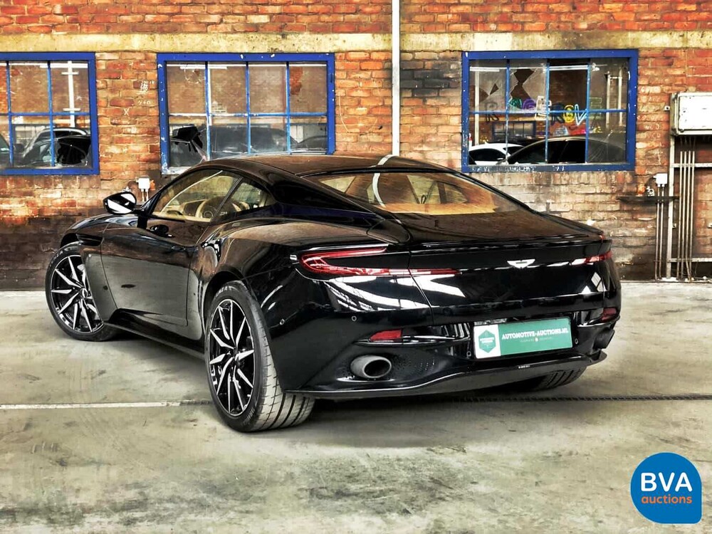 Aston Martin DB11 5.2 V12 Coupé 609pk 2017  