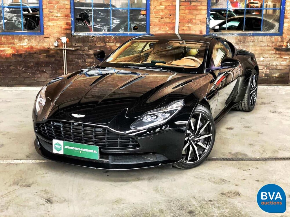 Aston Martin DB11 5.2 V12 Coupé 609 PS 2017.