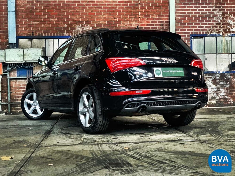 Audi Q5 2.0 TFSI Quattro S-Line S-Tronic7 2009, 77-JXZ-1.