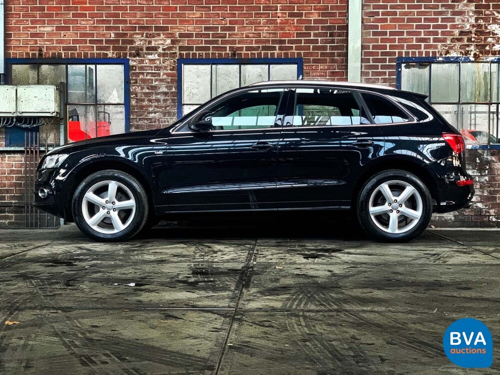 Audi Q5 2.0 TFSI Quattro S-Line S-Tronic7 2009, 77-JXZ-1.