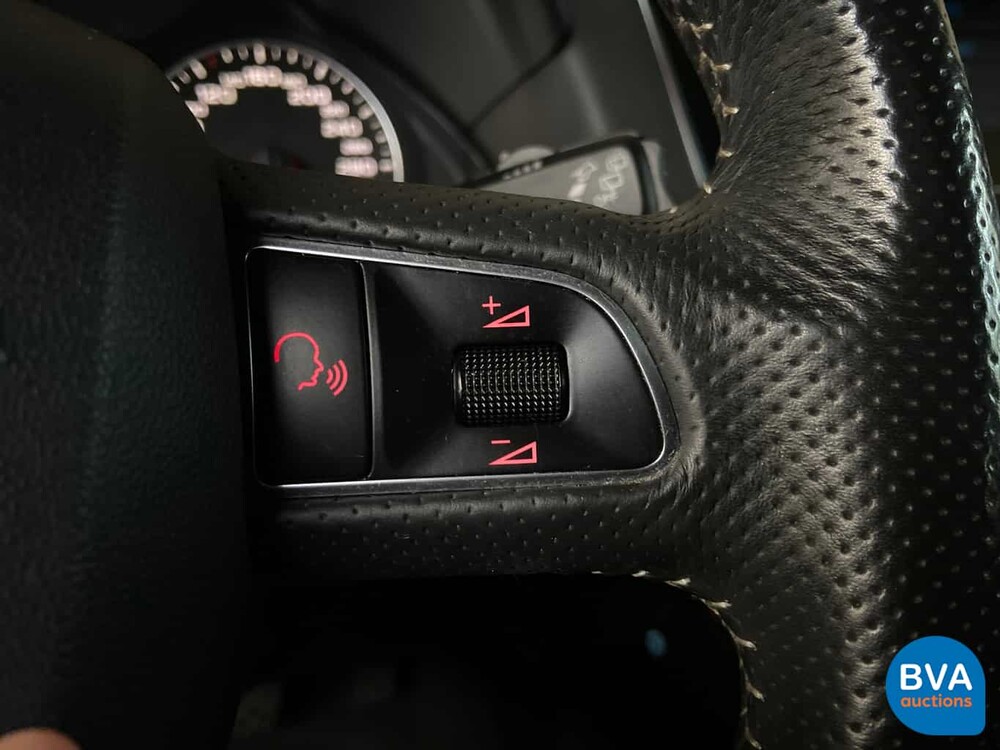 Audi Q5 2.0 TFSI Quattro S-Line S-Tronic7 2009, 77-JXZ-1.