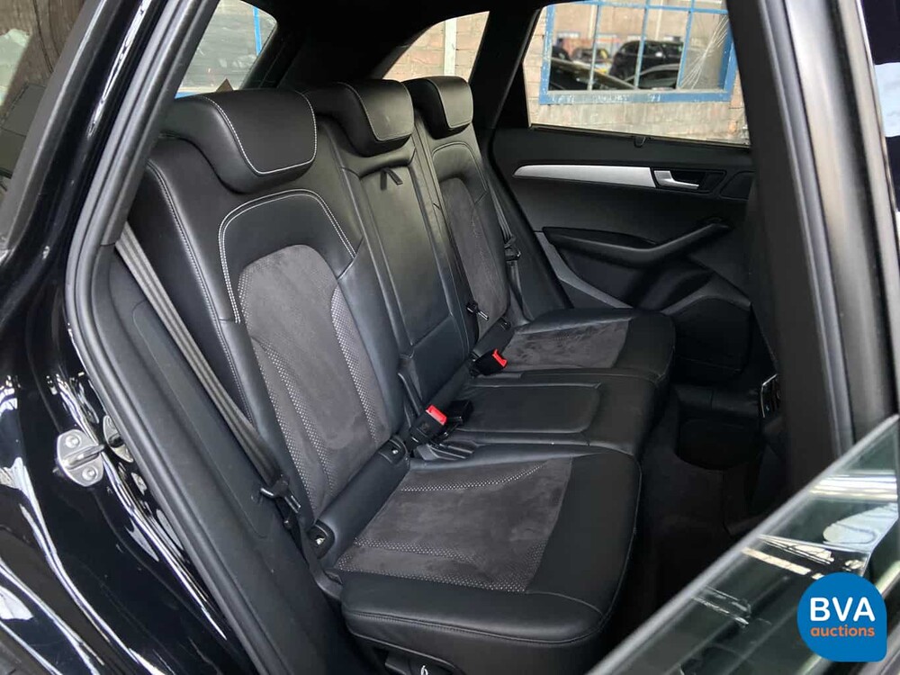 Audi Q5 2.0 TFSI Quattro S-Line S-Tronic7 2009, 77-JXZ-1.