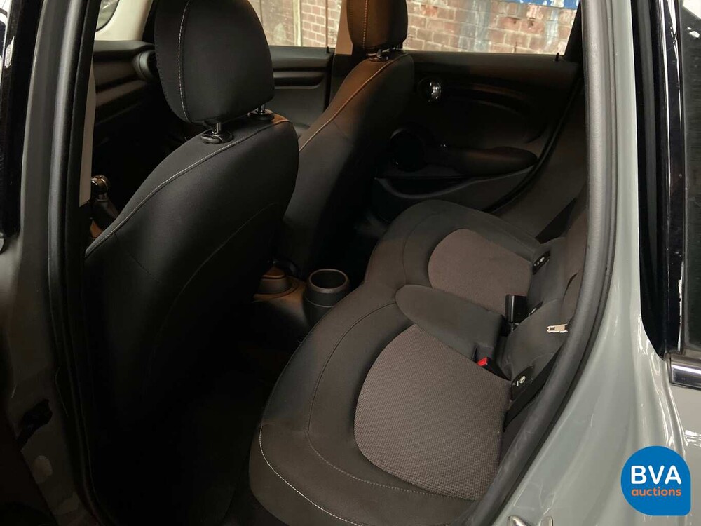 Mini One 1.5D Business 5-Door 2016, -Original NL- KJ-697-S.