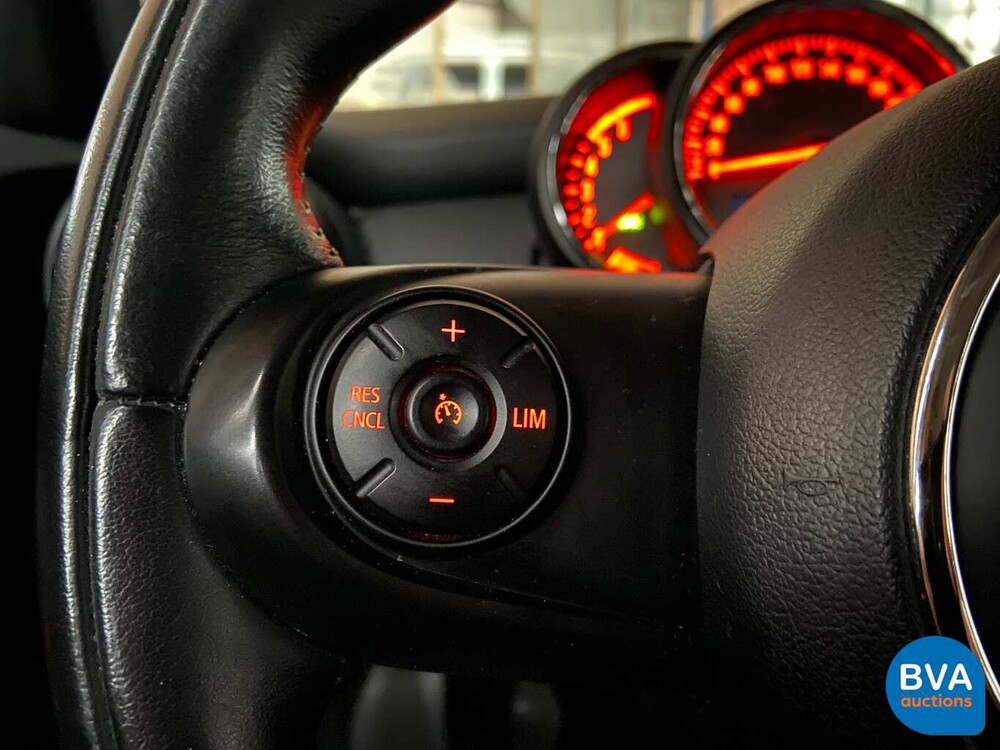 Mini One 1.5D Business 5-Door 2016, -Original NL- KJ-697-S.