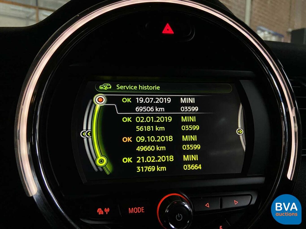 Mini One 1.5D Business 5-Door 2016, -Original NL- KJ-697-S.