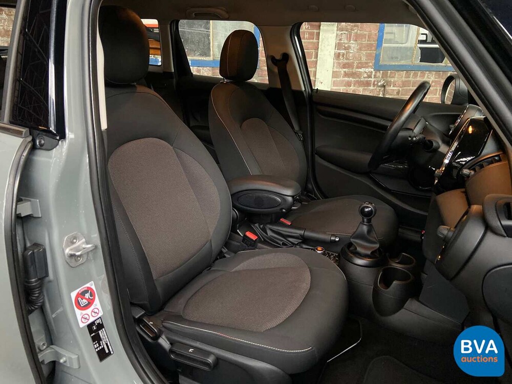 Mini One 1.5D Business 5-Door 2016, -Original NL- KJ-697-S.