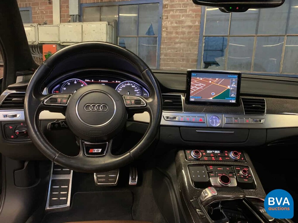 Audi S8 PLUS 4.0 TFSI plus Quattro 605hp 2016 Ceramic Facelift.