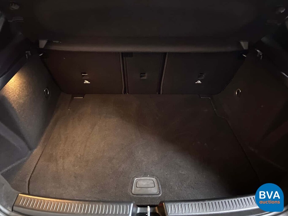 Mercedes-Benz A180 AMG 2019 AMG NIGHT New Model -Original NL-, ZB-628-N.