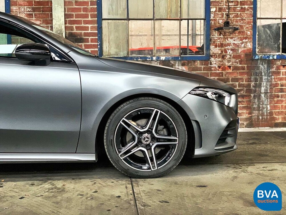 Mercedes-Benz A180 AMG 2019 AMG NIGHT New Model -Original NL-, ZB-628-N.