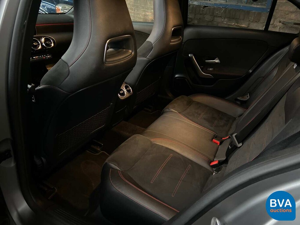 Mercedes-Benz A180 AMG 2019 AMG NIGHT New Model -Original NL-, ZB-628-N.