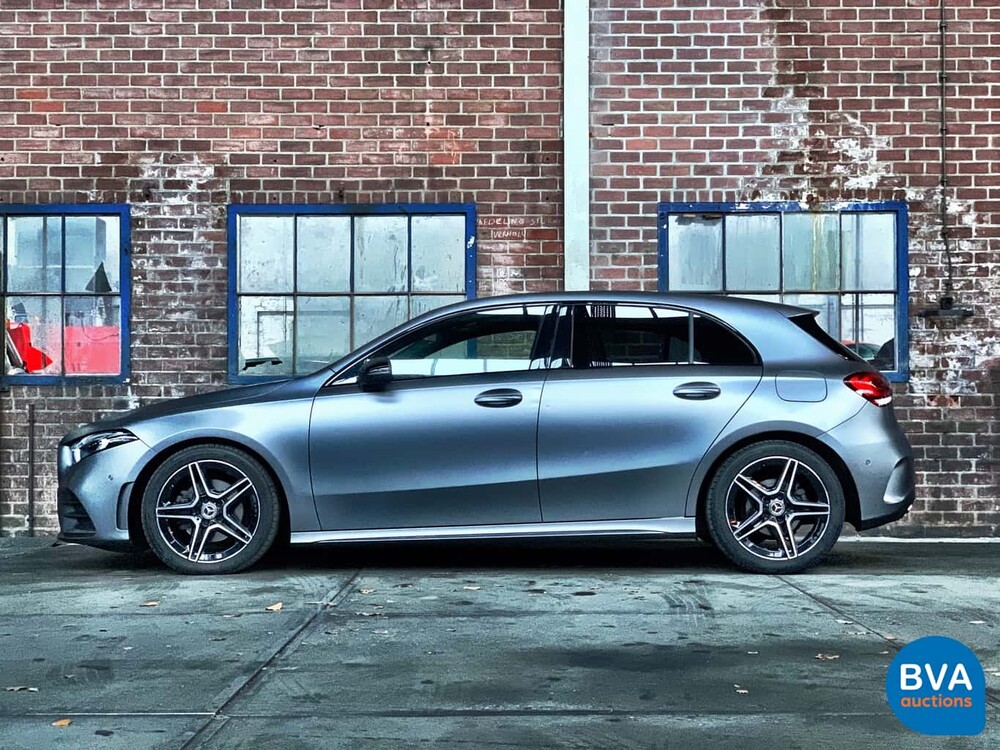 Mercedes-Benz A180 AMG 2019 AMG NIGHT New Model -Original NL-, ZB-628-N.