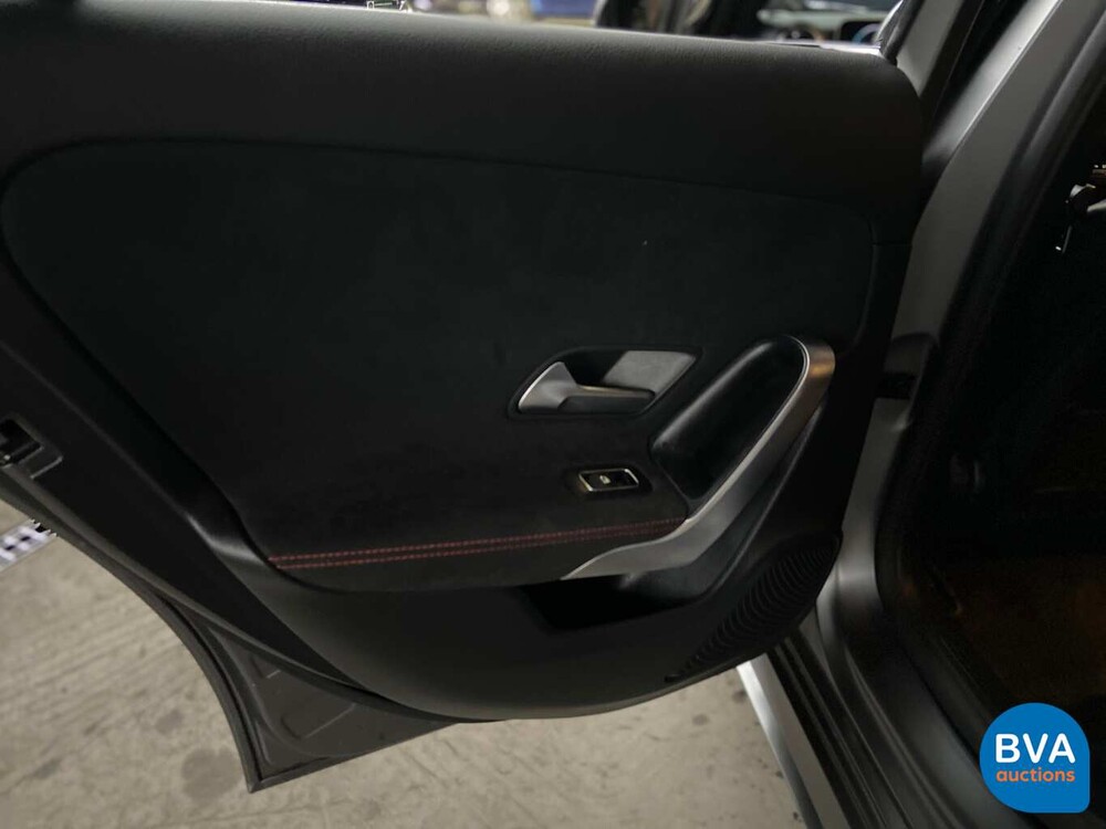 Mercedes-Benz A180 AMG 2019 AMG NIGHT New Model -Original NL-, ZB-628-N.