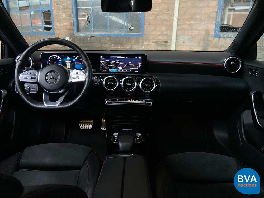 Mercedes-Benz A180 AMG 2019 AMG NIGHT New Model -Original NL-, ZB-628-N.