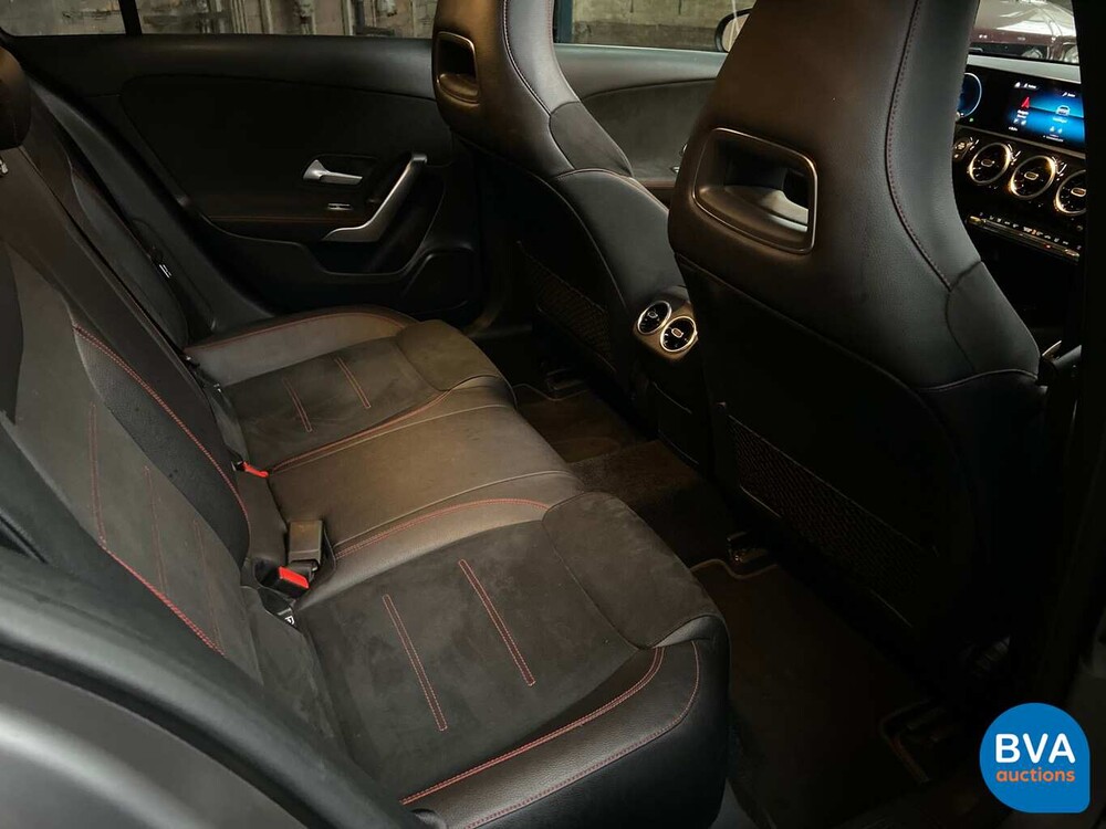 Mercedes-Benz A180 AMG 2019 AMG NIGHT New Model -Original NL-, ZB-628-N.