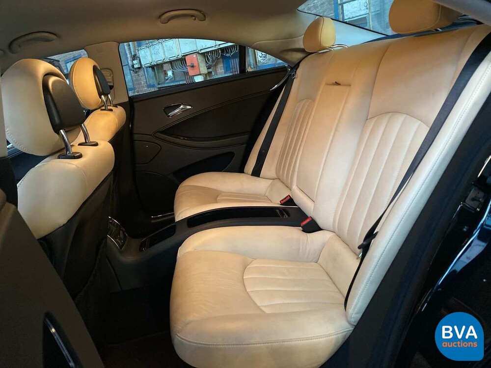 Mercedes-Benz CLS500 AMG V8 306 PS 2005, -Original NL- 20-RG-KN.