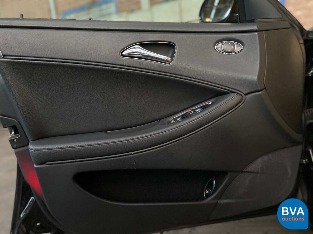 Mercedes-Benz CLS500 AMG V8 306 PS 2005, -Original NL- 20-RG-KN.