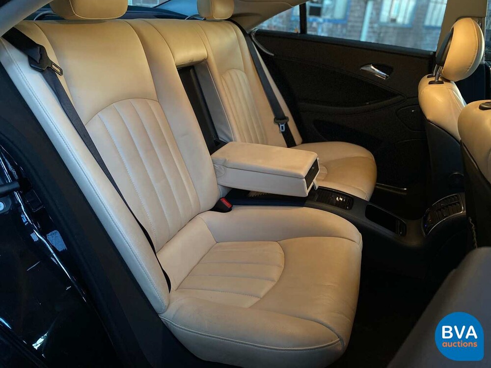 Mercedes-Benz CLS500 AMG V8 306 PS 2005, -Original NL- 20-RG-KN.