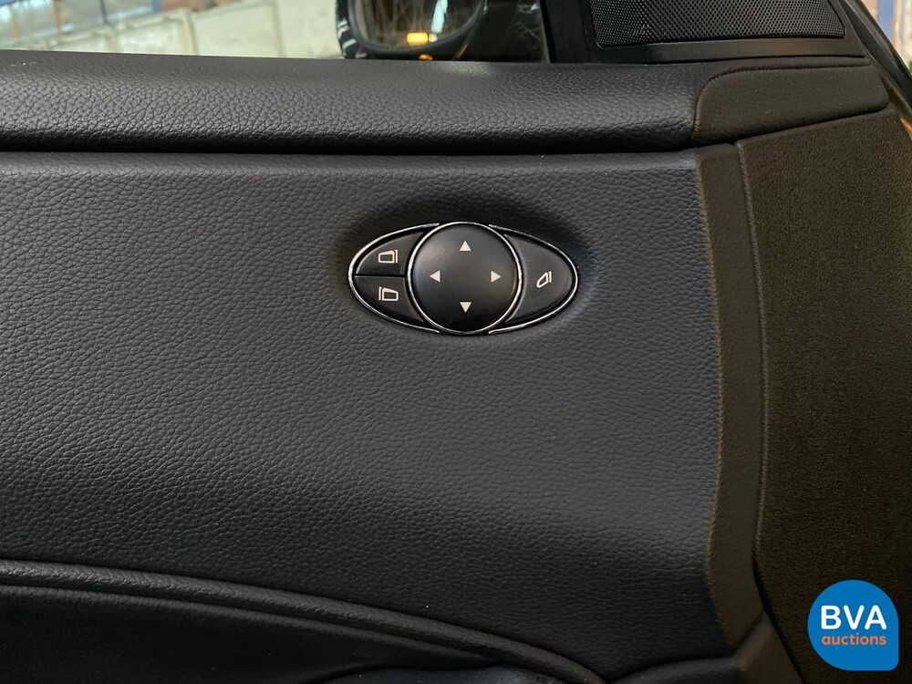 Mercedes-Benz CLS500 AMG V8 306 PS 2005, -Original NL- 20-RG-KN.